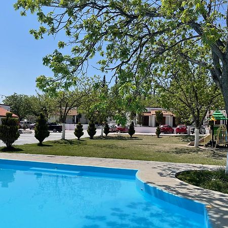 La Ilusion Hotel Campestre Y Balneario Parras de la Fuente Exterior photo